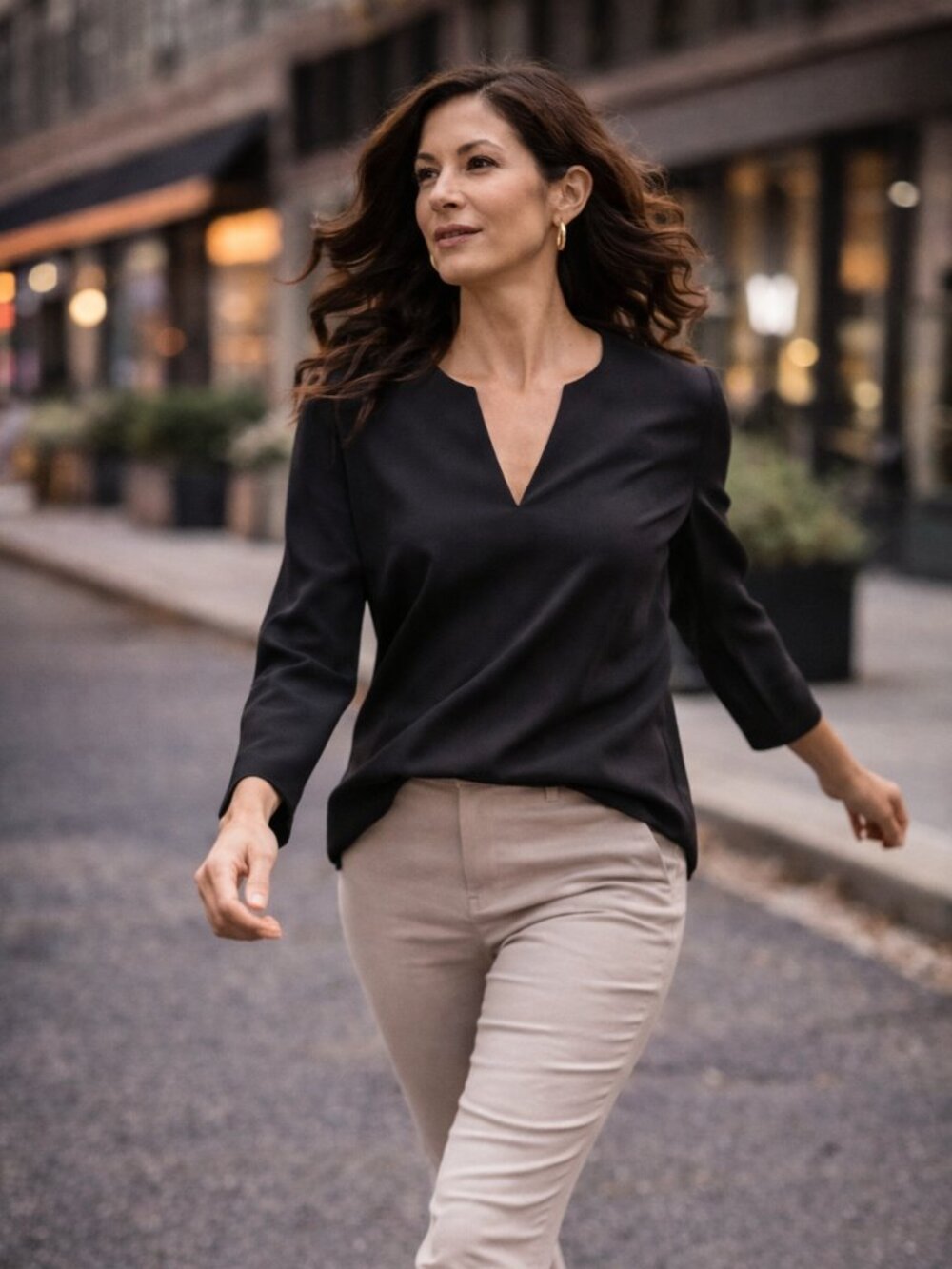 C&E California Black Long Sleeve V-Neck Blouse – Size Medium
